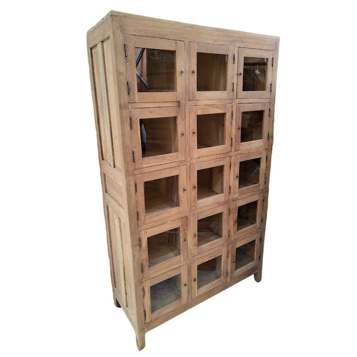 15-DOOR TEAK LOCKER