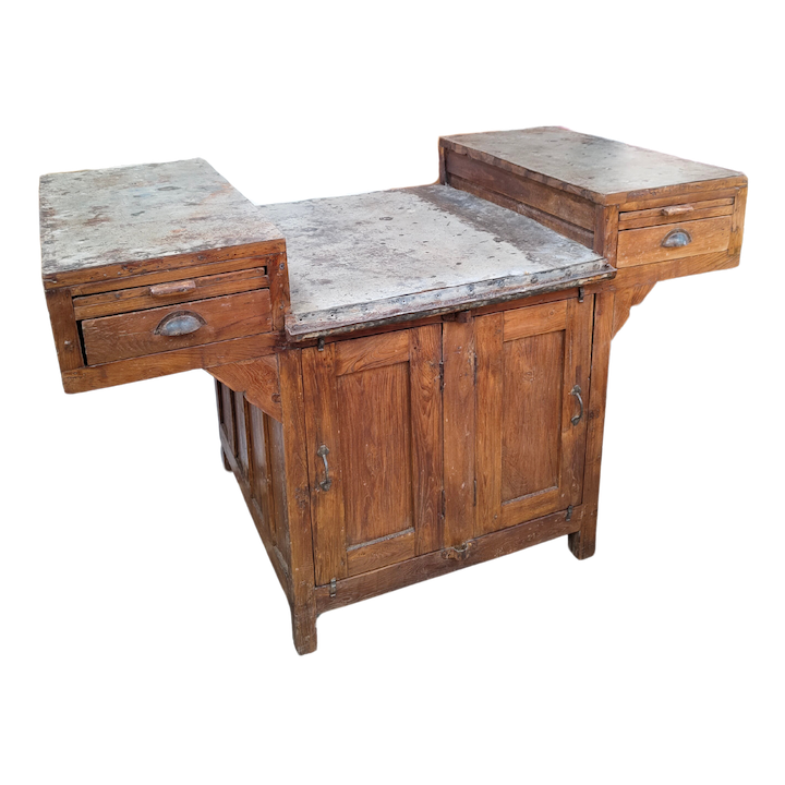 MADRASI UNIQUE DESK